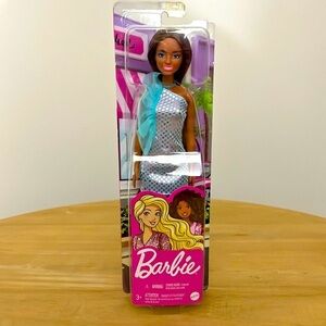 Glitz Barbie - Medium Complexion